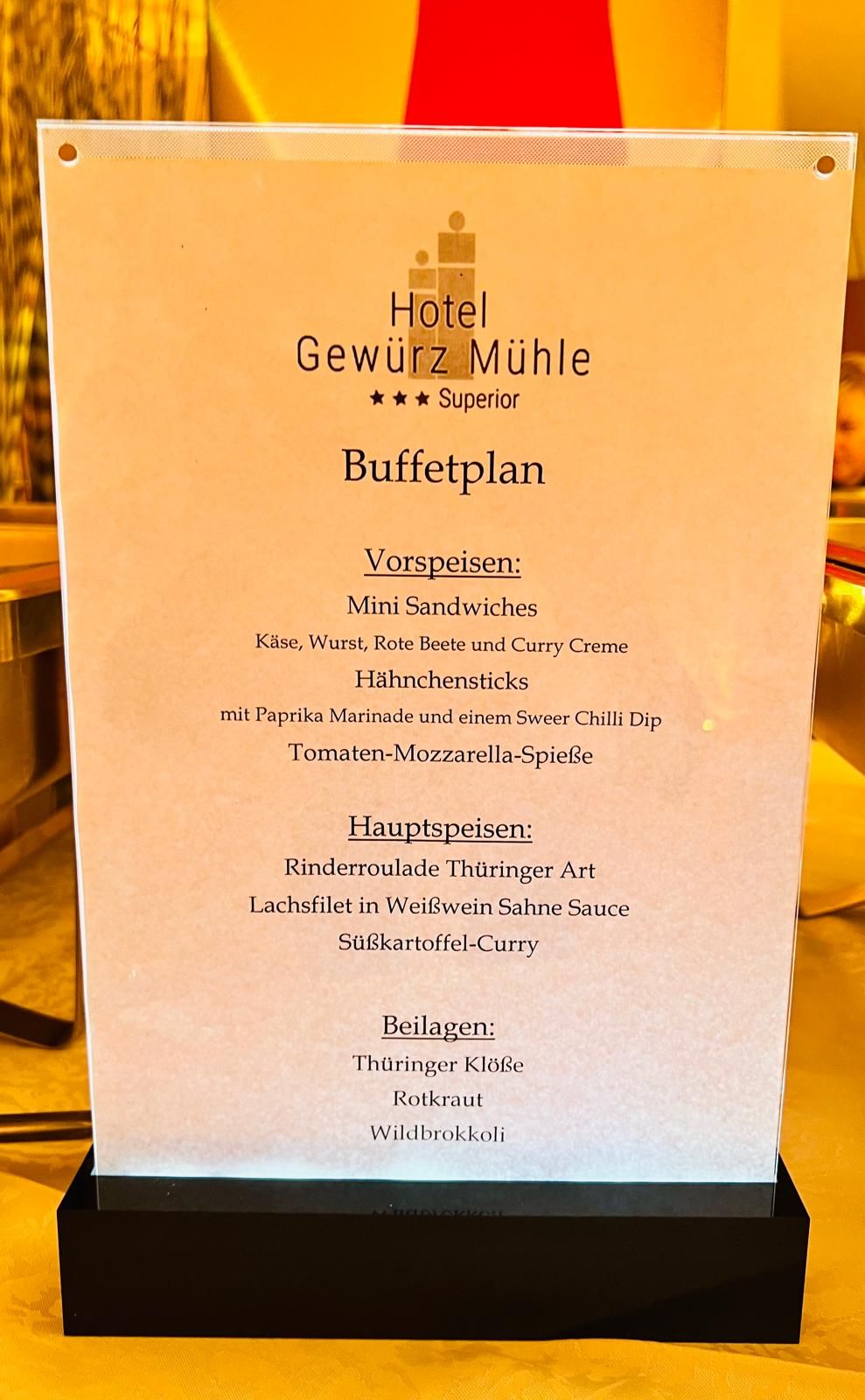 Buffetplan-Karte des Hotels Gewürzmühle mit Vorspeisen, Hauptspeisen und Beilagen